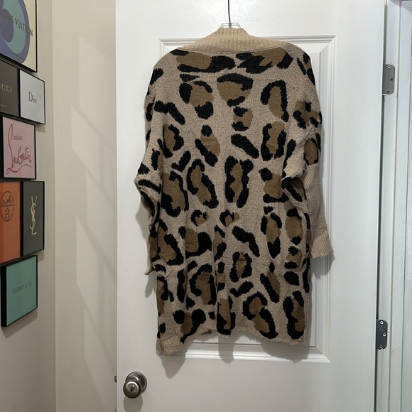 Leopard Knit Cardigan - Picture 3 of 5